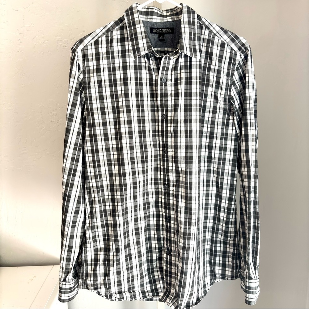 Banana Republic Gray and White Plaid Casual Collared Shirt, Size M